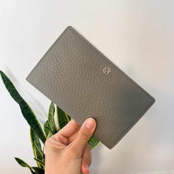 Dagne Dover Handbags - NEW Dagne Dover Accordion Travel Wallet in Sage Leather